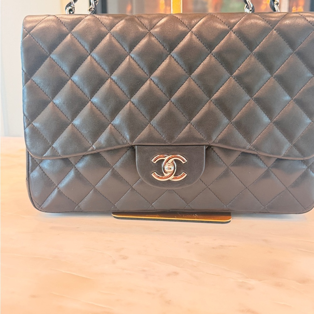CHANEL Black Jumbo Quilted Lambskin Shoulder Bag with Silver Chain - Picture 3 of 9